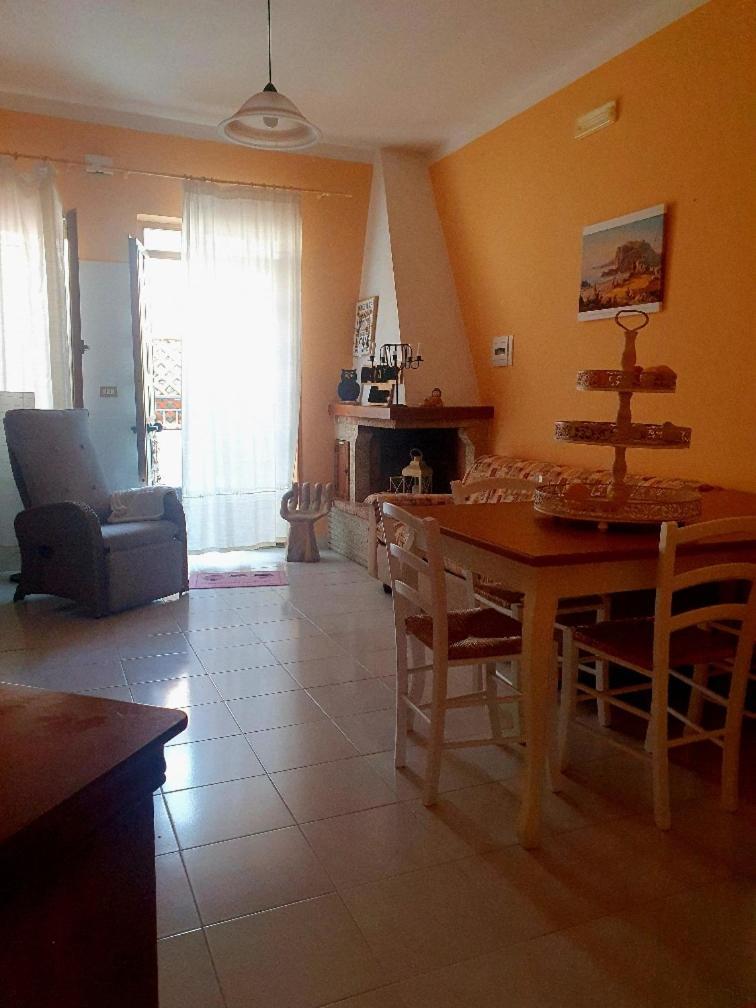 Casa Vacanze Rosy "Nel Verde" 帕利努罗 外观 照片