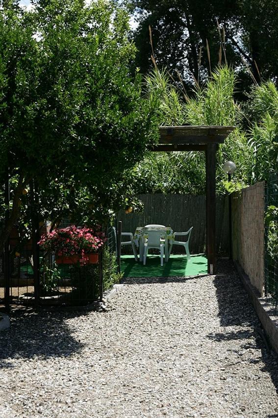 Casa Vacanze Rosy "Nel Verde" 帕利努罗 外观 照片